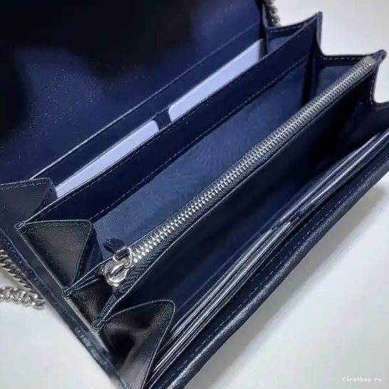 First bag ru CHAIN GG WALLET MARMONT GUCCI 0627